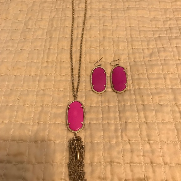 Kendra Scott Necklace / Danielle earrings - Picture 2 of 4